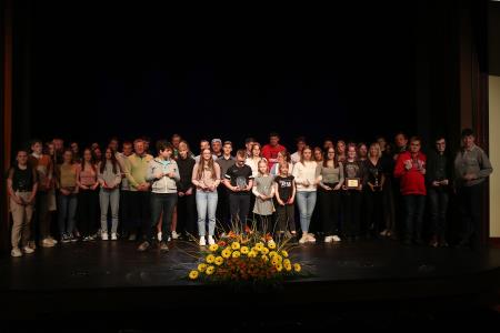 PODELITEV ŠPORTNICA IN ŠPORTNIK LETA 75 FOTO LJUBO VUKELIČ